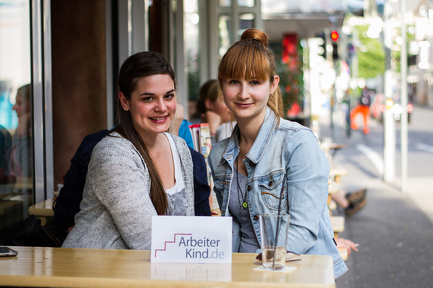 Zweimal im Monat treffen sich engagierte ehrenamtliche Mitarbeiter der Initiative ArbeiterKind.de zum Stammtisch in der Koblenzer Innenstadt.