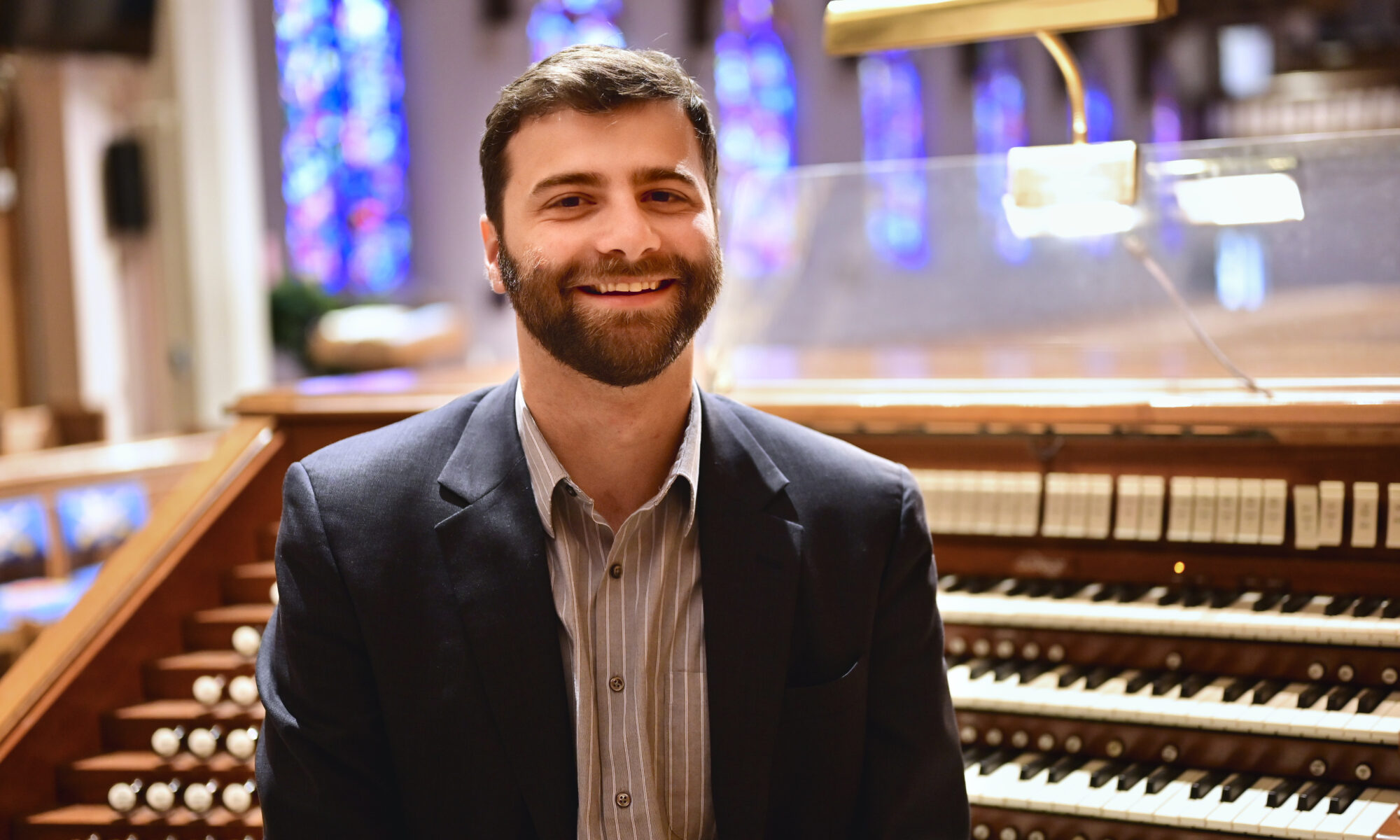 Organist Tom Robak